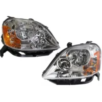 Driver and Passenger Headlights For Ford Five Hundred 2005-2007 Halogen With Bulbs